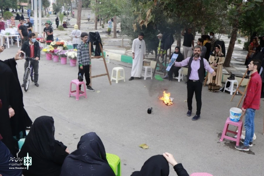 نمایش خیابانی  «مانیفست» نوشته و کار سید مهدی صمدی