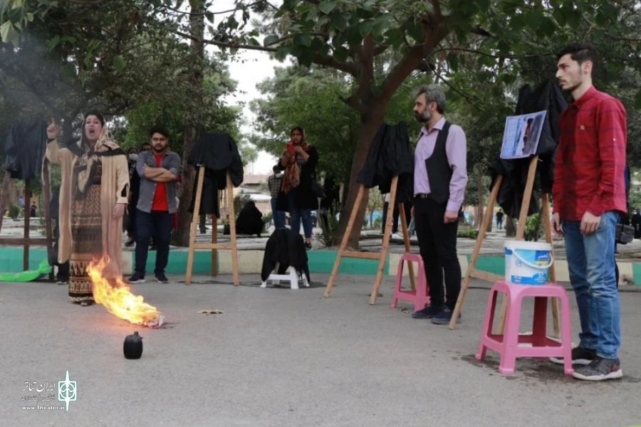 نمایش خیابانی  «مانیفست» به نویسندگی و کارگردانی سید مهدی صمدی