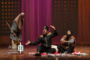 اجرای نمایش  «مضحکه شبیه قتل» در روز نخست سی و دومین جشنواره تئاتر استان گلستان