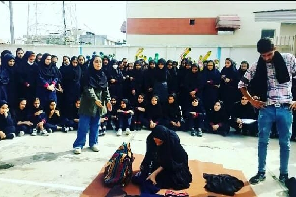 به نویسندگی و کارگردانی مبینا کلبادی

«ژاکت» در بندرگز اجرا شد