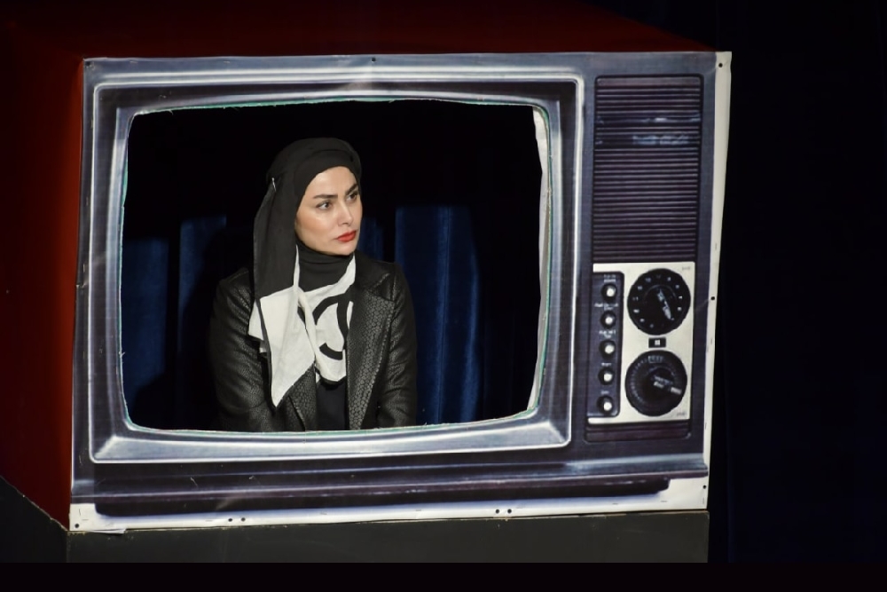 به کارگردانی پویان سهرابی

«تلویزیون» در گرگان روی صحنه رفت