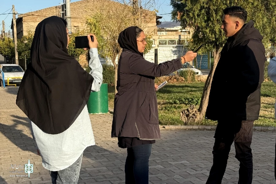 نمایش خیابانی《طلوع آفتاب》به نویسندگی لطیفه دقدی زاده و کارگردانی مهدی افتخاری در کلاله