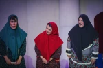 نمایش 《خزعبلات خاضعانه خزینه‌دار》به نویسندگی امیرحسین صیدآبادی و زهرا تبرسایی و کارگردانی امیرحسین صیدآبادی در گرگان