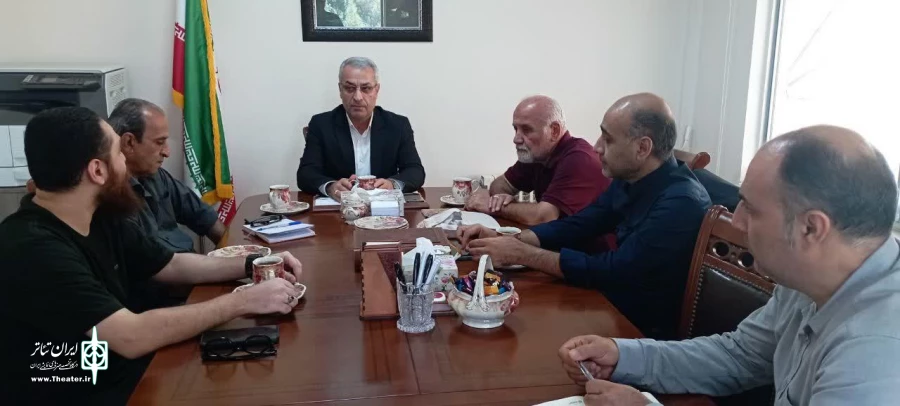 در پایان پنجمین جلسه شورای سیاست گذاری ویژه سی و ششمین تئاتر استان گلستان، پس از جمع بندی نظرات، سعید کاظمیان از هنرمندان تحصیل کرده و مجرب هنر نمایش، به عنوان دبیر جشنواره انتخاب شد. 2